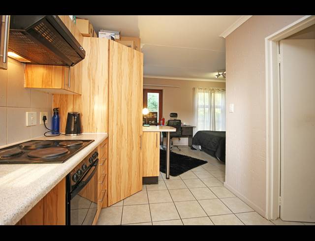 1 BEDROOM APARTMENT FOR SALE IN FERNDALE